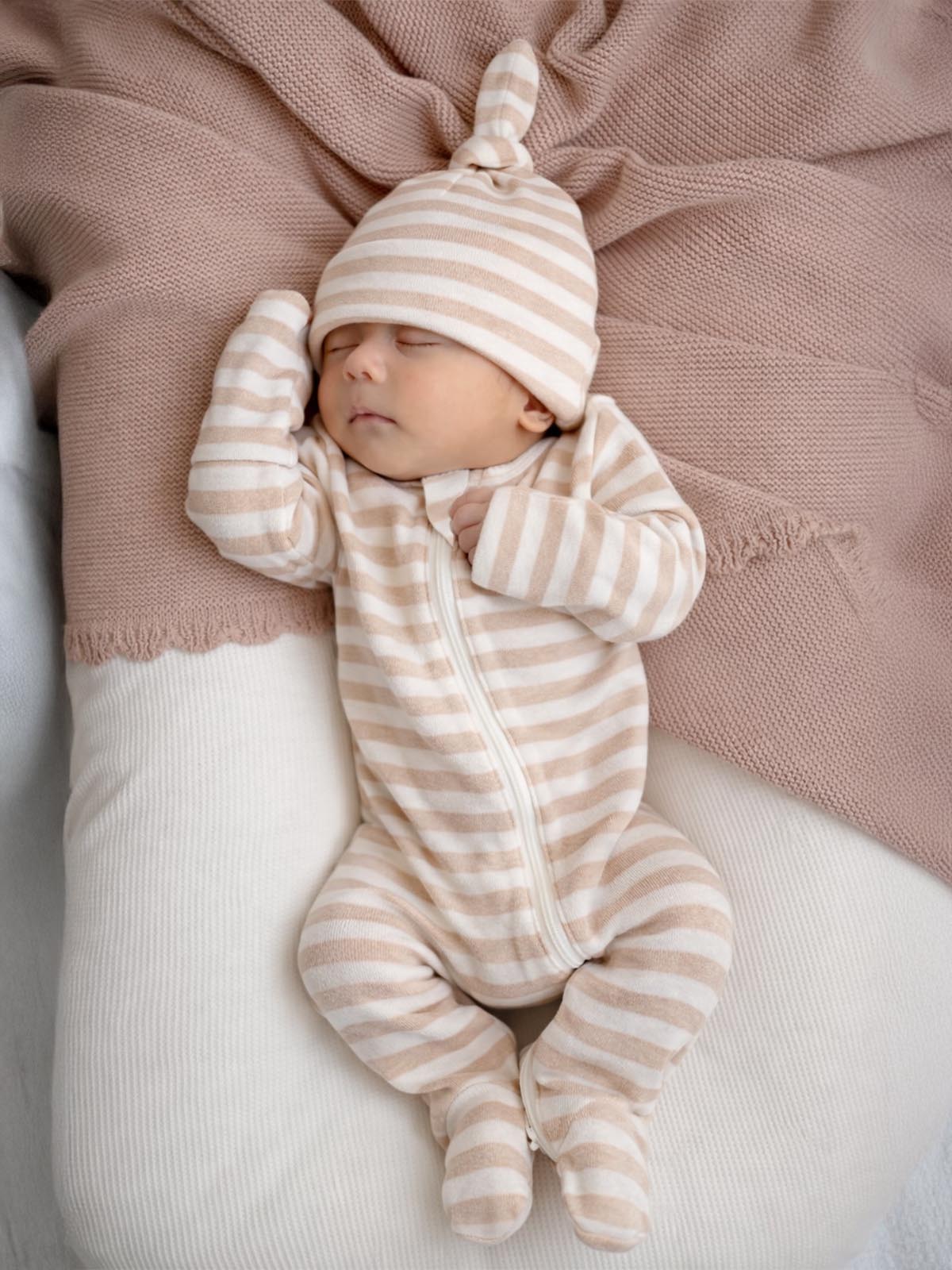 Biscuit Stripe / Organic 2-Way Zip Footie