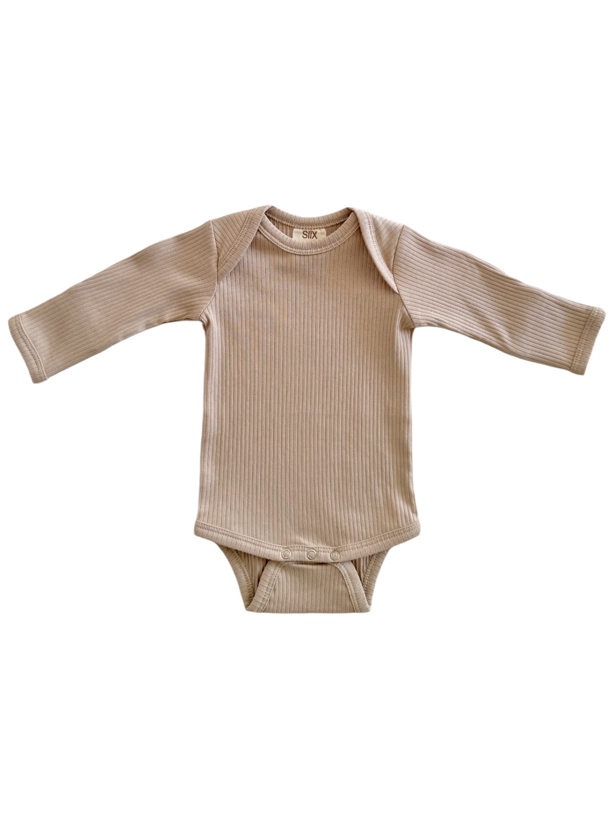 Light beige long-sleeve ribbed onesie with snap buttons at the bottom, suitable for babies.