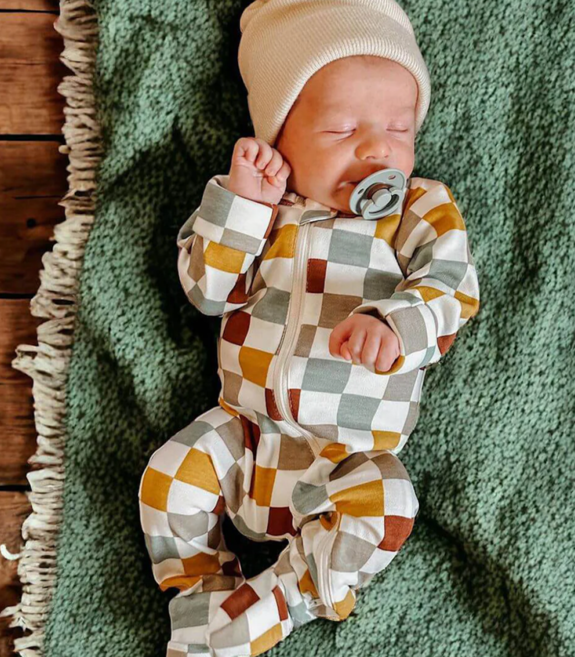 Cannoli Checkerboard / Organic Zip Footie