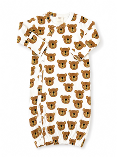 Baby sleeper with a cute bear print in brown and white, featuring long sleeves and button fastenings.