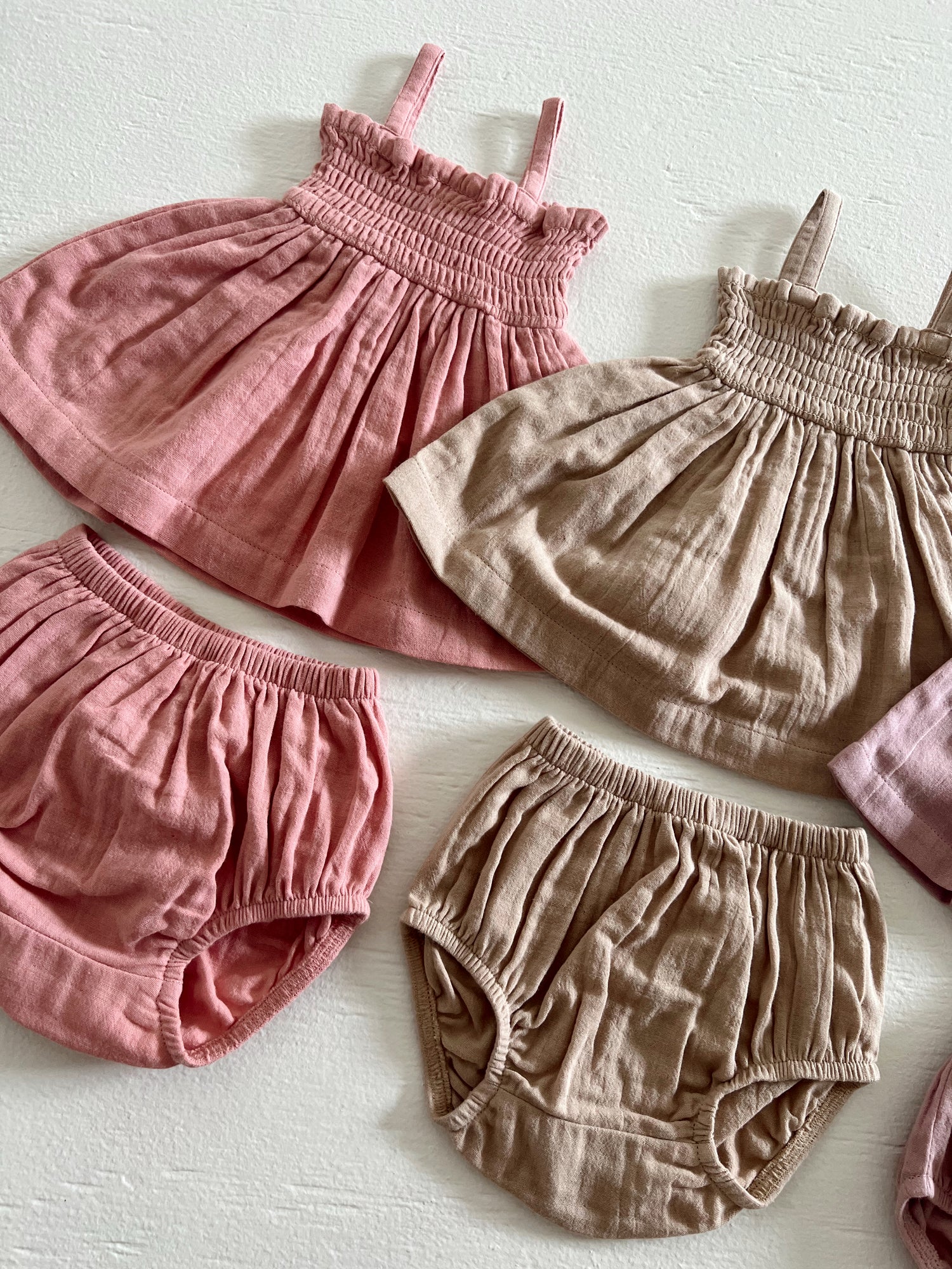 Rosy / Organic Smocked Set